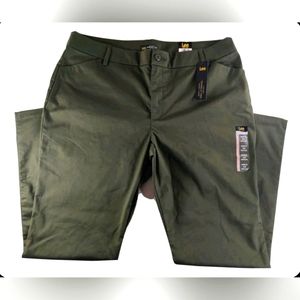 Men's Lee Olive Green Relaxed Fit Flat Front Pants